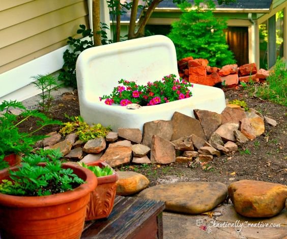 Vintage Sink Planter: 