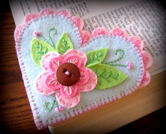 Felt Bookmark Heart: 