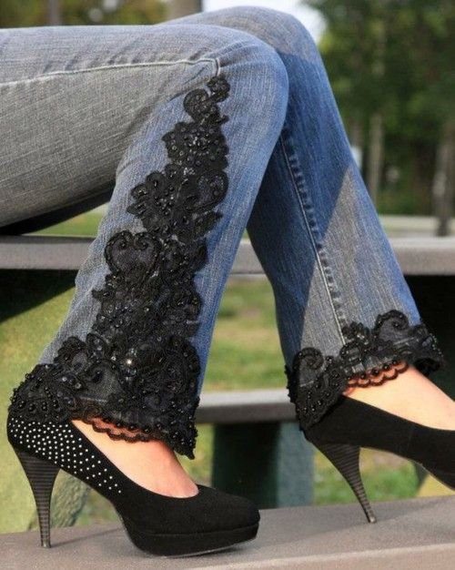DIY Lace Embellished Blue Jeans inspiration: 