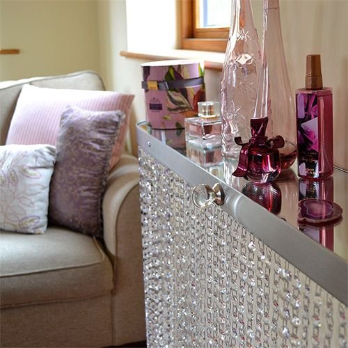 Crystal console table that is perfect as a a beauty and makeup shelf, dressing table and displaying your favourite pictures and accessories: 