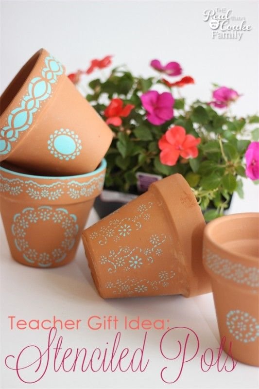 Great gift idea for teacher gifts or other gifts to make these beautiful DIY stenciled pots.